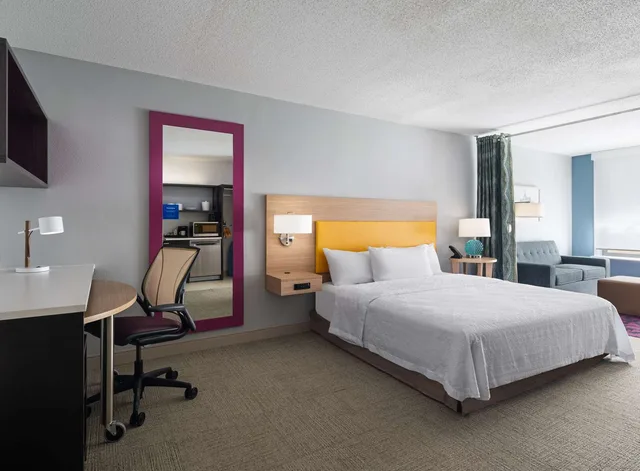 جناح استوديو بسرير كينج بحوض استحمام لذوي الإعاقة، Home2 Suites by Hilton Indianapolis Keystone Crossing 2/8
