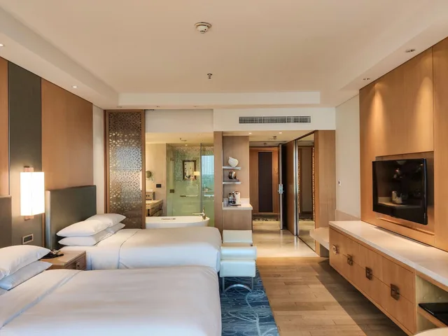 غرفة بسريرين مزدوجين بإطلالة على البحر، Jw Marriott Hotel Sanya Dadonghai Bay 1/9