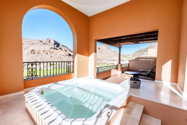 Ambassador, Penthouse, 1 King and 2 Queen Beds, Sofa، Villa Del Palmar At the Islands of Loreto 5/7
