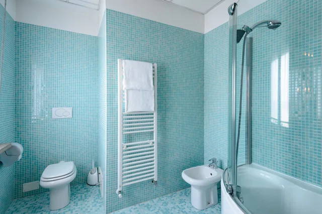 Room, Double Bed, Hot Tub, Continental 3/4