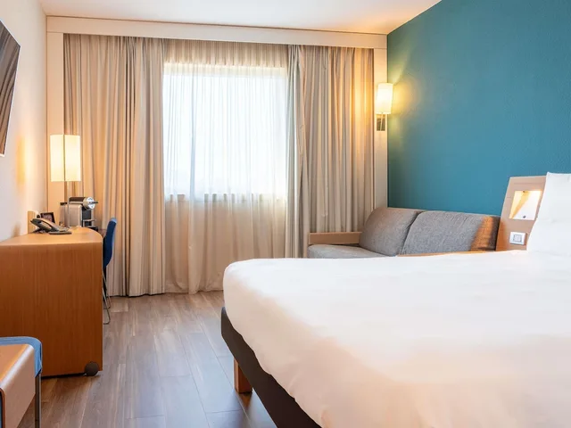 غرفة تنفيذية بسرير مزدوج مع أريكة، Novotel Roma Est 5/10