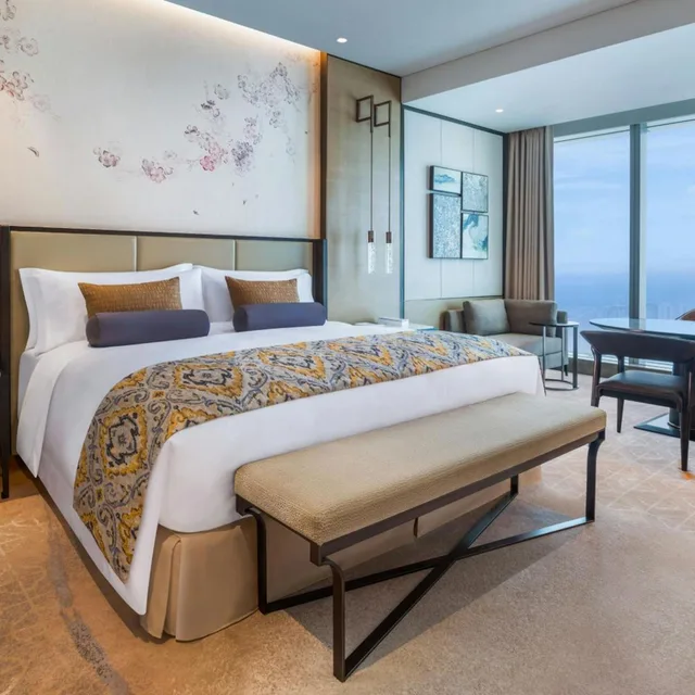 غرفة غراند ديلوكس بسرير كينج بإطلالة على البحيرة، MEIXI LAKE HOTEL, A LUXURY COLLECTION HOTEL, CHANGSHA 2/4