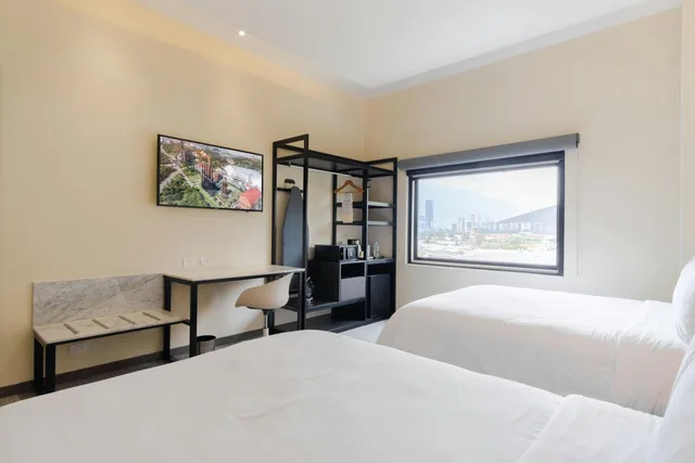 غرفة قياسية بسريرين كوين، SJ Grand Hotel Monterrey 1/3