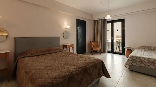 Superior, 3 Beds, Pool Front، Nami Hotel & Suites 1/2