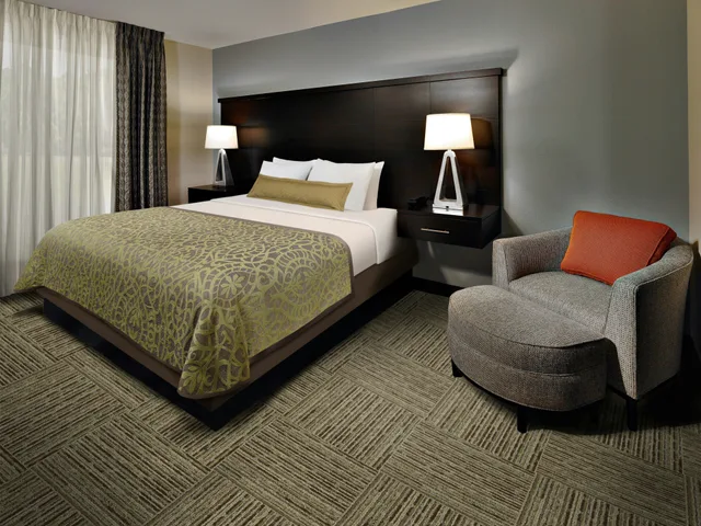 جناح بسرير كينج بغرفة نوم واحدة، Staybridge Suites Tysons McLean, an IHG Hotel 2/4