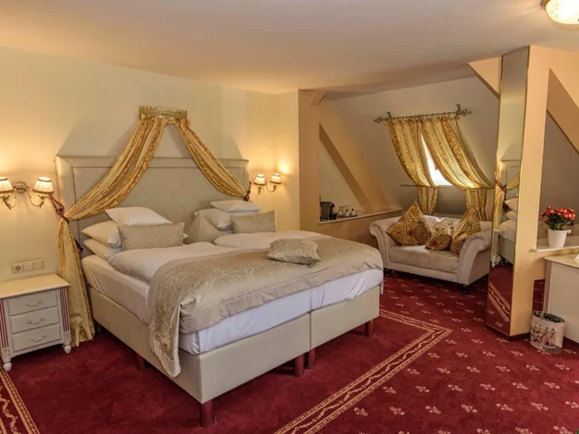 جناح بشرفة، HOTEL AUGUSTA 1/1