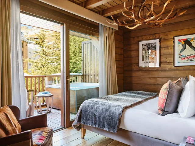 Deluxe, Lodge, Hot Tub، El Lodge 1/2