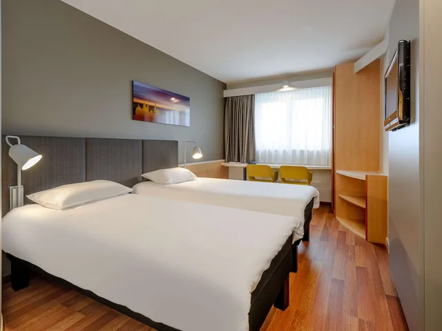 غرفة قياسية بسريرين منفصلين، Ibis Wuerzburg City 2/8