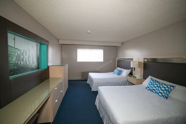 غرفة قياسية بسريرين مزدوجين، Motel6 Las Vegas, NV - Downtown Fremont St Experience 2/4