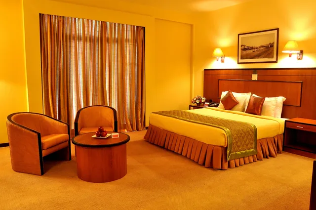 Suite, King Bed, Ramada by Wyndham Katunayake Colombo International Airport 1/2