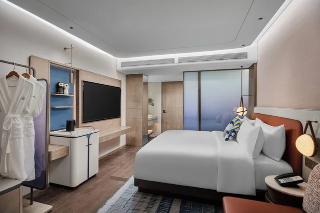 Standard, King Bed, voco Xitang by IHG 2/3