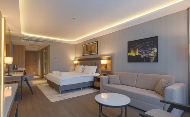 Superior Room Land View، Azura World Hotel 2/3