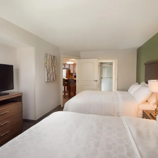 غرفة بسرير كوين لذوي الإعاقة، Staybridge Suites Wisconsin Dells - Lake Delton 3/4
