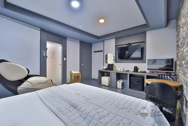 غرفة سوبيريور بسرير مزدوج، Color M Motel 3/8