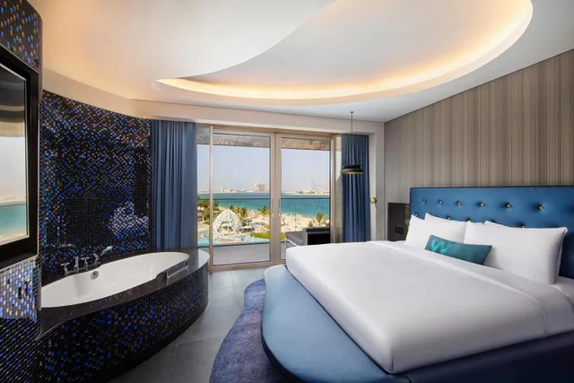 2 Bedrooms, Family Suite, Mega, Palm, Suite, 1 King and 2 Double Beds, Jumeirah View, W Dubai – The Palm 1/4