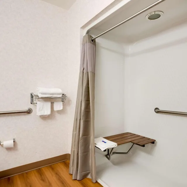 1 Queen Bed - Accessible, Non-Smoking, Motel6 Statesville, NC 8/8