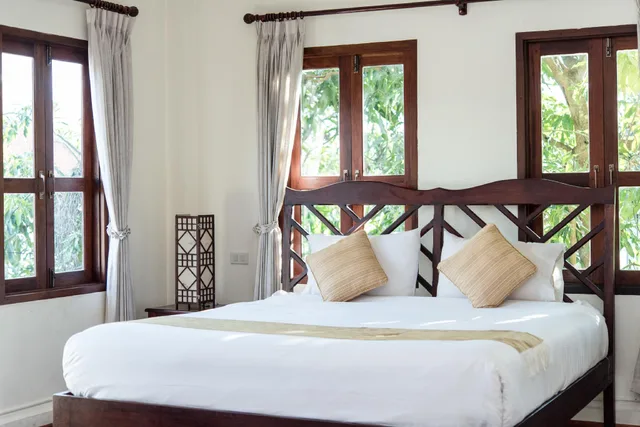 غرفة غراند بسرير كينج، Luang Prabang Legend Hotel 2/2