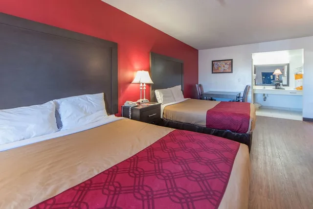 غرفة قياسية بسريرين كينج للمدخنين، Econo Lodge Ruther Glen 1/6
