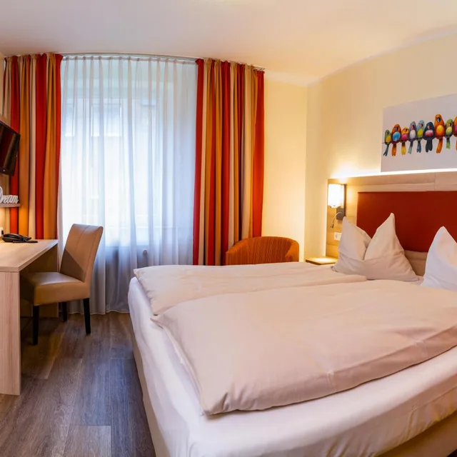 غرفة قياسية بسرير مزدوج، Hotel Am Stadtpark Hilden 2/10