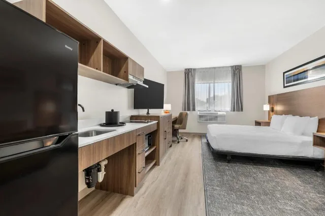 Upgrade, Efficiency, King Bed, Accessible، Quality Inn Midland TX 1/3