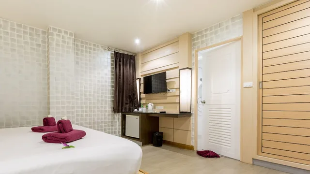 Standard, Twin Beds, No Window، Anda Beachside Hotel 2/4