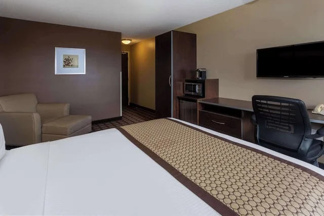 غرفة ديلوكس بسرير كوين، Microtel Inn Suites By Wyndham Timmins 7/10