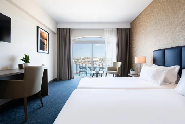 غرفة سوبيريور بسرير كوين بإطلالة على البحر، THE WATERFRONT HOTEL 1/1