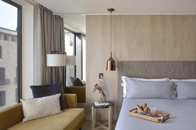 2 Bedrooms, Suite, City View, ME Barcelona 1/10