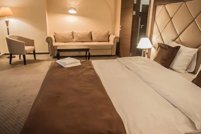 جناح عائلي بسرير كينج وسريرين مزدوجين بغرفتي نوم، Bernardazzi Grand Hotel 2/3