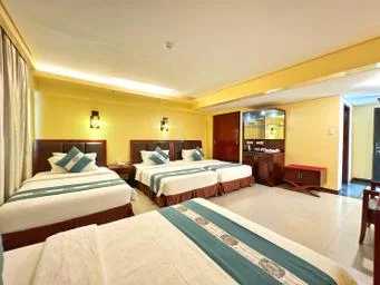 غرفة رباعية، Golden Phoenix Hotel Boracay 1/1