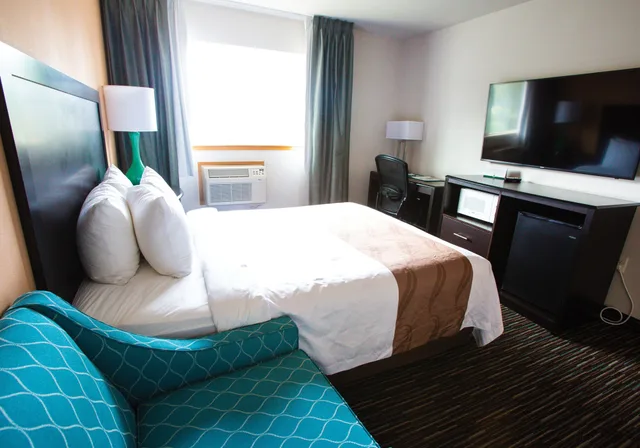 جناح بسريرين كوين، Cottage Grove Inn 3/4
