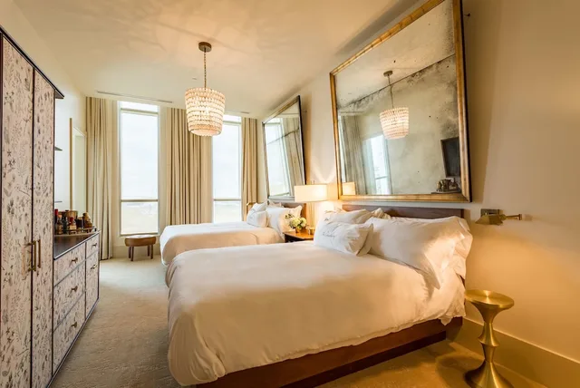 غرفة غراند بسريرين كوين لذوي الإعاقة، The Dewberry Charleston 2/4