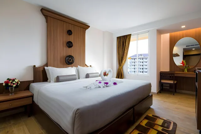 جناح عائلي بسرير كينج وسريرين منفصلين، Aiyara Palace 1/1