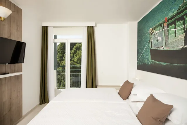 غرفة قياسية بسرير مزدوج بشرفة، Bluesun Hotel Neptun 1/6