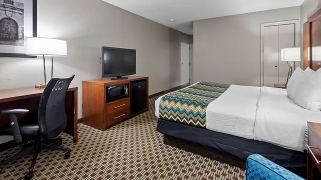 غرفة بزنس كبيرة بسرير كينج، Best Western Near Lackland Afb/Seaworld 4/6