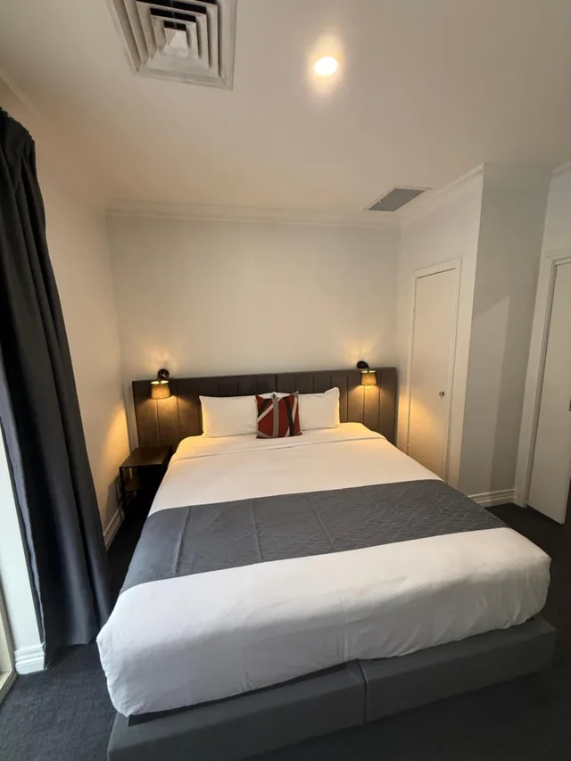 Superior, Deluxe, Apartment, King Bed, Comfort Apartments Melbourne Central 1/8