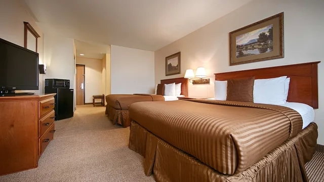 غرفة قياسية بسريرين كوين، Best Western Territorial Inn & Suites 1/5