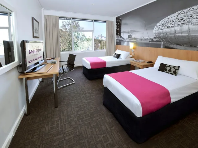 غرفة قياسية بسريرين منفصلين، Mercure North Melbourne 2/5