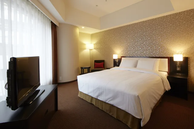 Room, Single, Queen Bed, Corner, Royal Park Hotel the Fukuoka 2/5