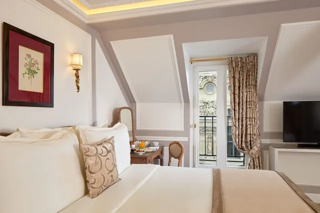 Junior Suite, King Bed, Eiffel View، Hotel Regina Louvre 5/10