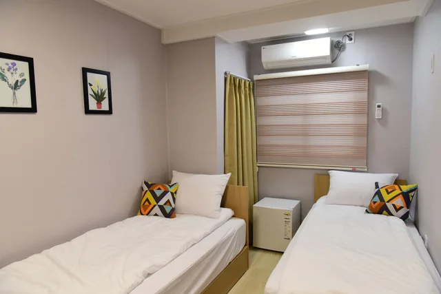 Room, Twin Beds, Private Bathroom, Daol Guest House 1/3