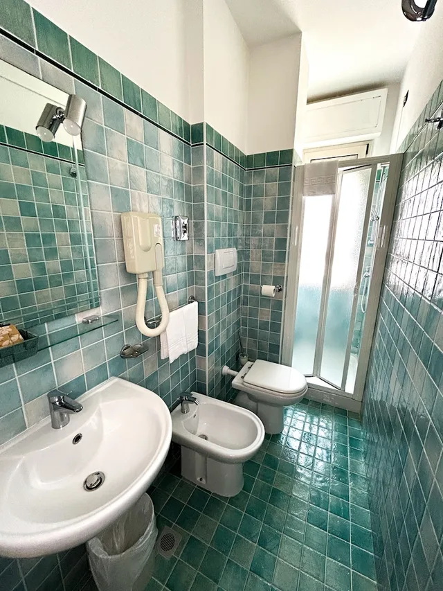 غرفة بسرير مزدوج أو سريرين منفصلين، Hotel Riviera 8/8