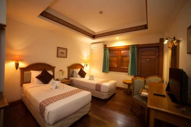 Deluxe, Double or Twin Bed, Pool Access، KRESNA HOTEL WONOSOBO 6/9