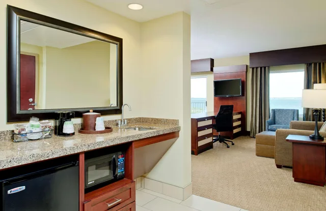 Studio, Suite, 2 Queen Beds, Bay Front، Hampton Inn And Suites Ocean City Bayfront Convention Center 4/5