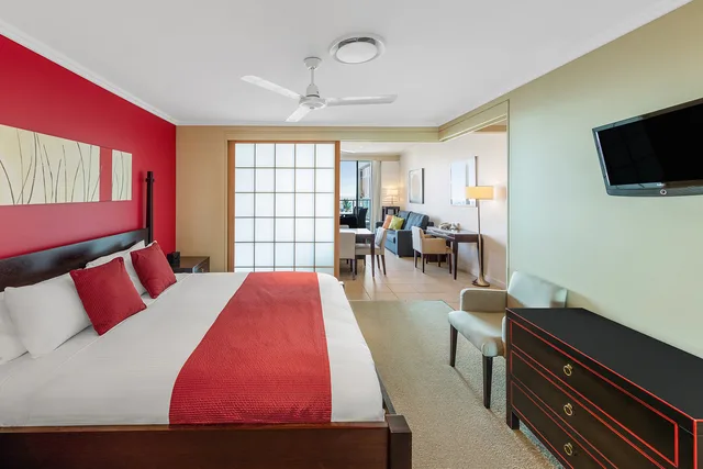 2 Bedroom Pool View, Oaks Hervey Bay Resort and Spa 3/5