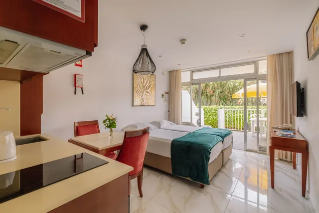 غرفة قياسية بشرفة، Muthu Clube Praia Da Oura 1/5