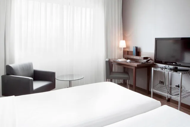 غرفة قياسية بسريرين منفصلين، Ac Hotel Gijon 3/4