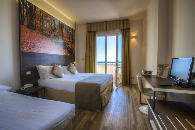 غرفة سوبيريور ثلاثية، Hotel Life 6/10