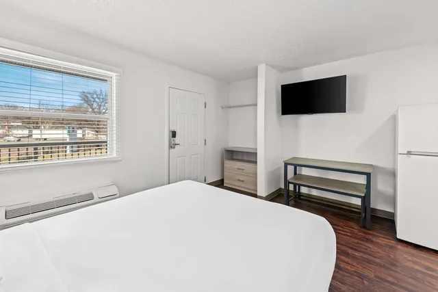استوديو اقتصادي بسرير كوين، Birch Hill Suites Kansas City - Independence, Mo 4/10