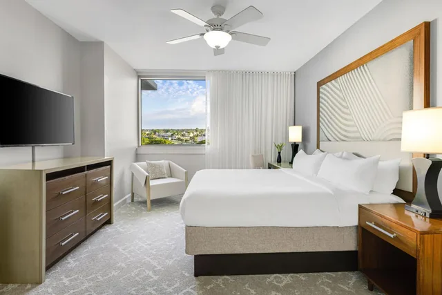 فيلا بسرير كينج وسريرين كوين بشرفة بغرفتي نوم مع أريكة، Marriott S Crystal Shores 3/5